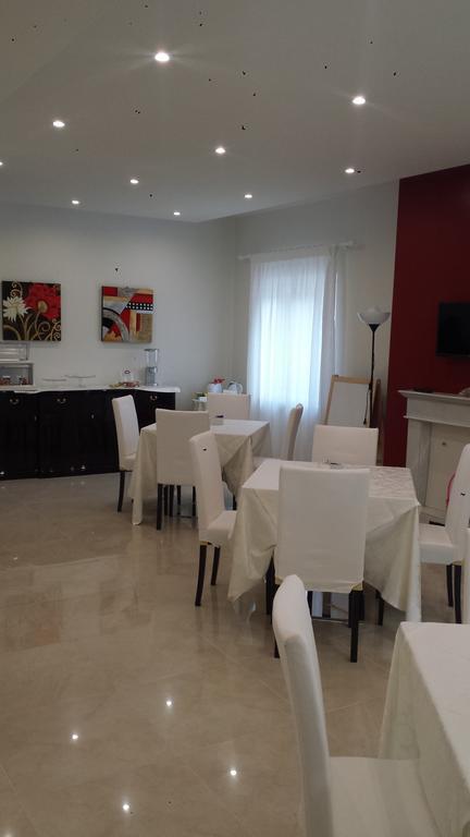 Fontana Vecchia Bed & Breakfast Atina Dış mekan fotoğraf