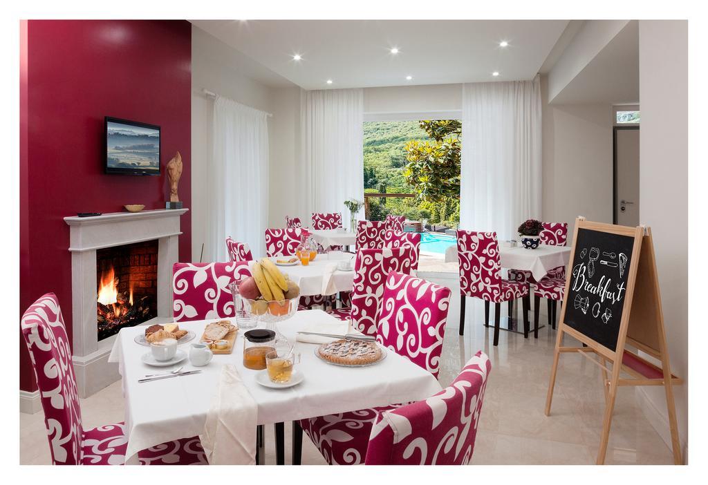 Fontana Vecchia Bed & Breakfast Atina Dış mekan fotoğraf